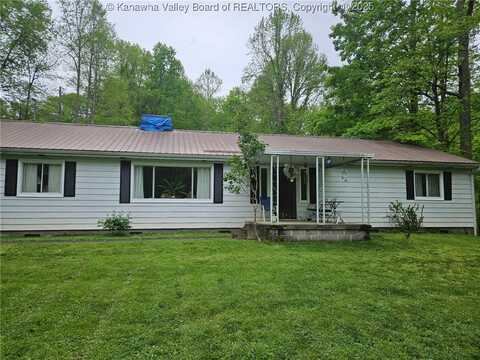 250 3"rd Street W, Madison, WV 25130