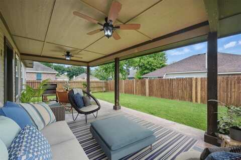 912 Glenngary Way, Denton, TX 76208