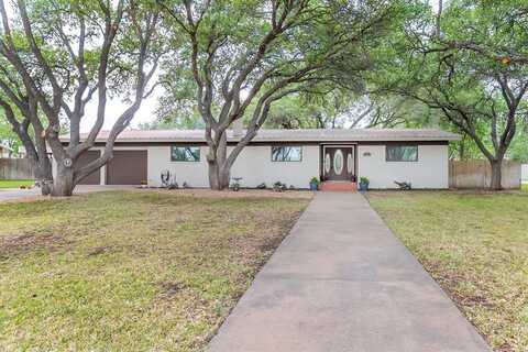 2108 Menard, Brady, TX 76825