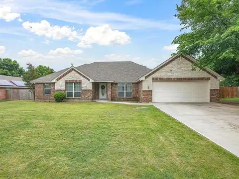 104 Ashley Street, Alvord, TX 76225