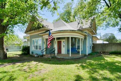 303 S Church Street, Winters, TX 79567