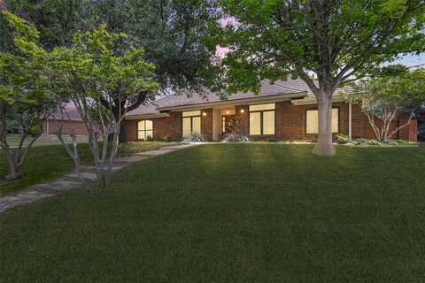 8321 Crosswind Drive, Fort Worth, TX 76179