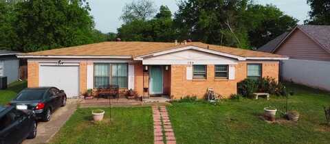 104 Dupont Circle, Fort Worth, TX 76134