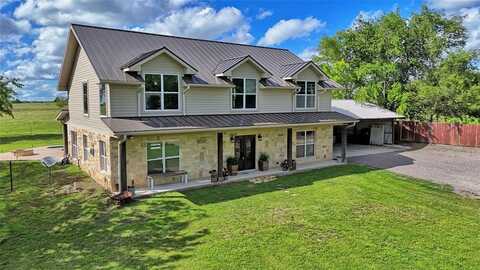 209 E Meadows Street, Saint Jo, TX 76265
