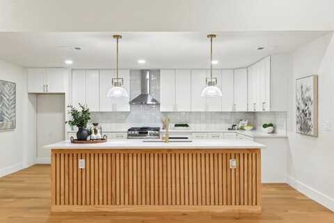 9626 Vista Oaks Drive, Dallas, TX 75243