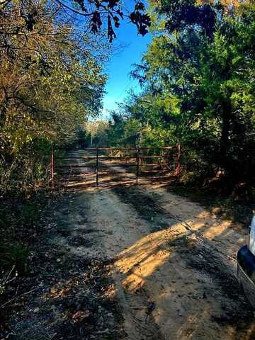 1912 County Road 4316 N, De Kalb, TX 75559