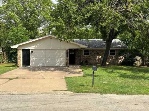 1207 W Cage Street, Stephenville, TX 76401