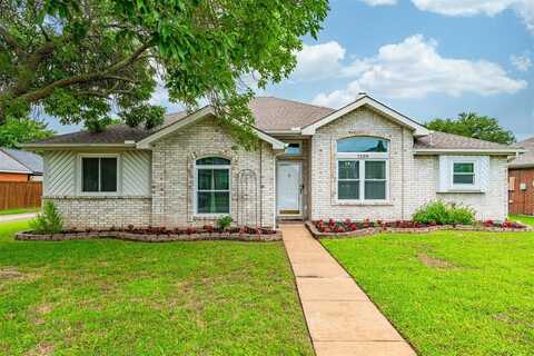 7129 Dee Cole Drive, The Colony, TX 75056