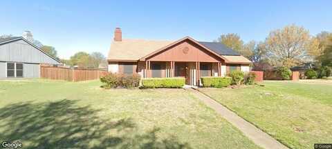 911 Whitewater Trail, DeSoto, TX 75115