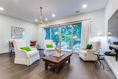 15875 Spectrum Drive, Addison, TX 75001