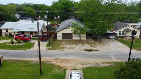 417 S Prairie Street, Pilot Point, TX 76258