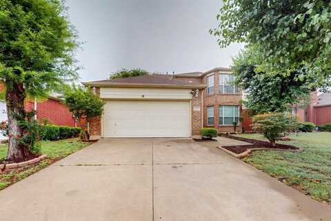 8413 Vicksburg Lane, Fort Worth, TX 76123
