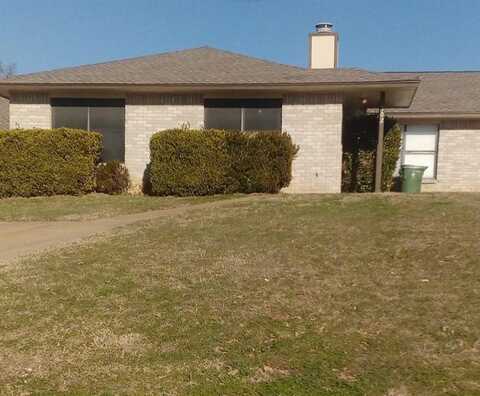 302 Shady Valley Drive, Mansfield, TX 76063