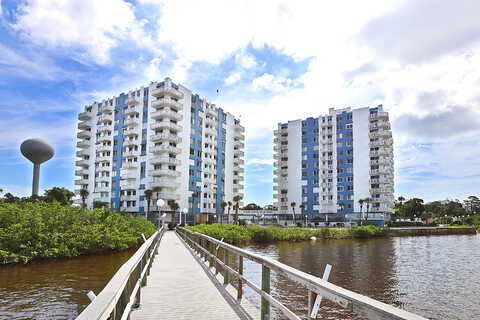N Halifax Ave, Daytona Beach, FL 32118