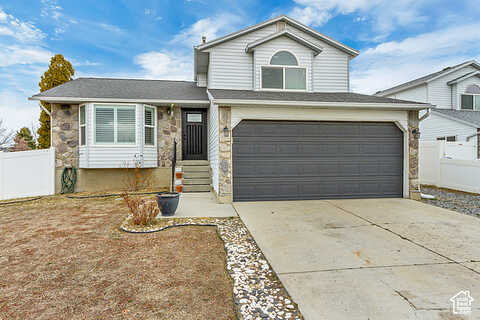 W Walnut Ridge Cir S, Salt Lake City, UT 84118