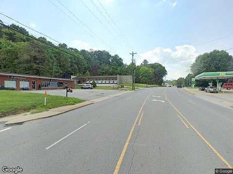 Watts St, Canton, NC 28716