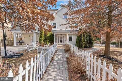 Merwyn, NARBERTH, PA 19072