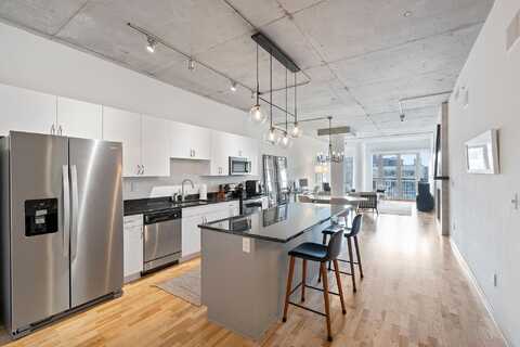 1St, MINNEAPOLIS, MN 55401