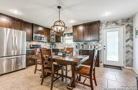 Longhorn, FLORESVILLE, TX 78114