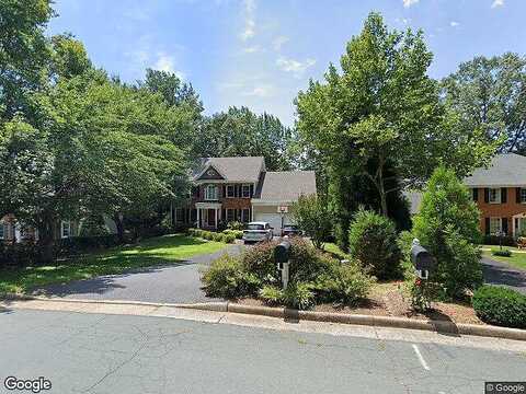 Cove, CHARLOTTESVILLE, VA 22911