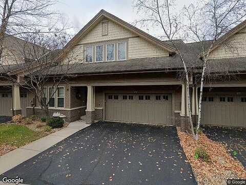 Village, MINNEAPOLIS, MN 55431