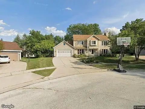 Laurelwood, WAUKESHA, WI 53186