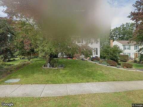 Elmhurst, CORAOPOLIS, PA 15108