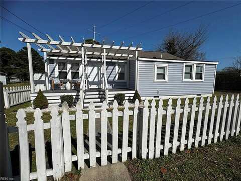 Hemlock, HAMPTON, VA 23661