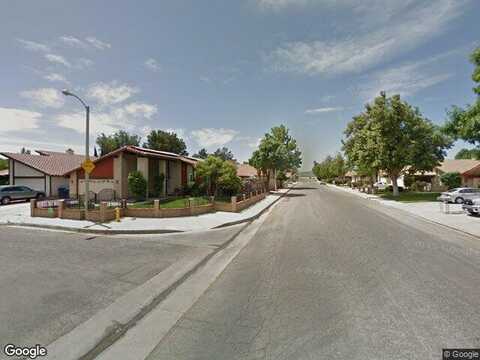 Avenue J13, LANCASTER, CA 93534