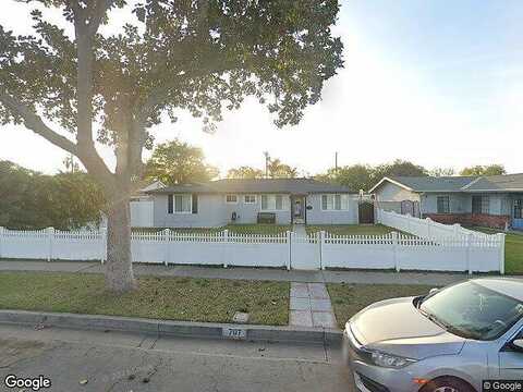 Pine, FULLERTON, CA 92833