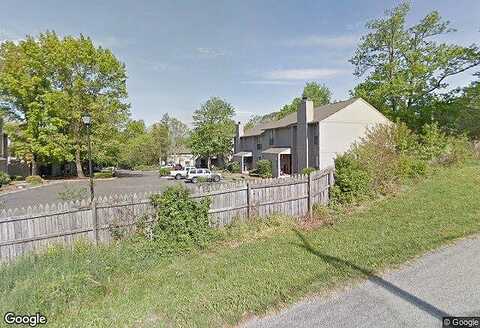 Woods Crossing, ROANOKE, VA 24018