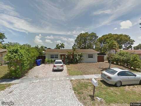 4Th, NORTH LAUDERDALE, FL 33068