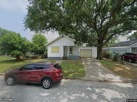Avenue R 1/2, GALVESTON, TX 77551