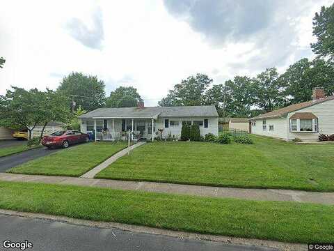 Oaktree, LEVITTOWN, PA 19055