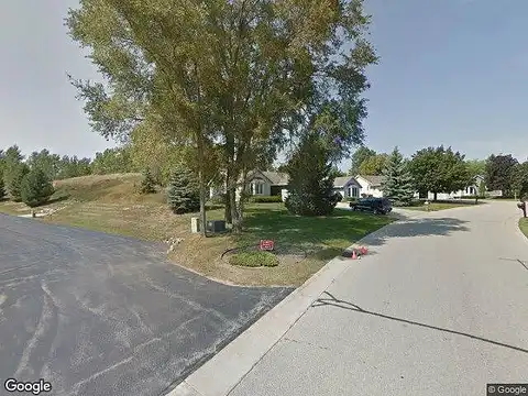 Hilltop, WEST BEND, WI 53095