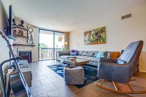 Hawthorn, LOS ANGELES, CA 90046