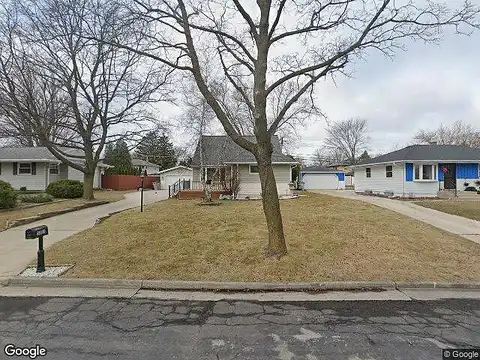 Melinda, MILWAUKEE, WI 53221