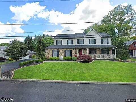 Ravine, LANGHORNE, PA 19047