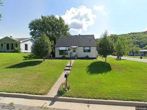 Maple, LA CROSSE, WI 54601