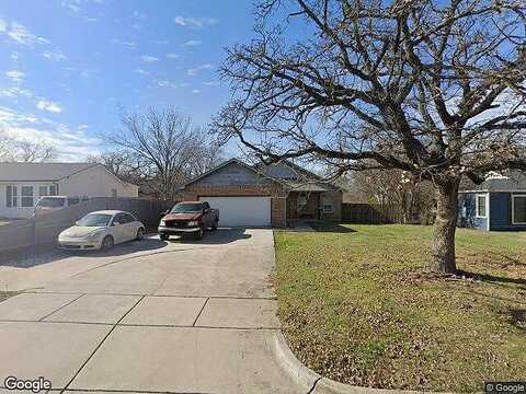 Queen, FORT WORTH, TX 76103