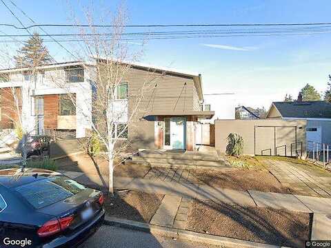 61St, PORTLAND, OR 97213