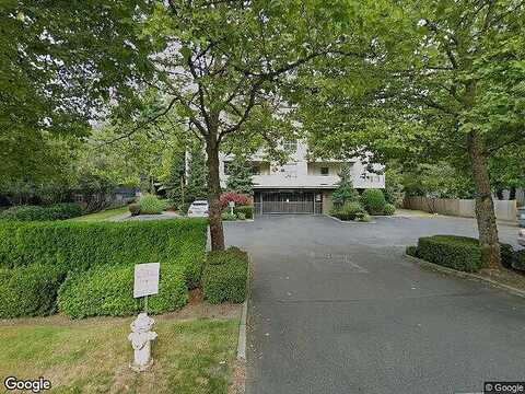 102Nd, BELLEVUE, WA 98004