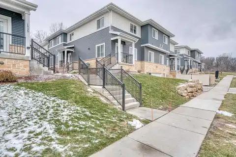 Windsor, COTTAGE GROVE, WI 53527