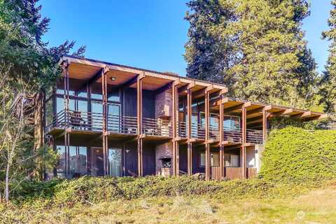 41St, SEATTLE, WA 98125