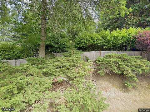 122Nd, BELLEVUE, WA 98005