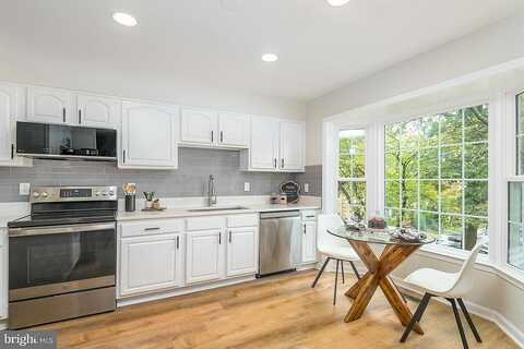 Chummley, FALLS CHURCH, VA 22043