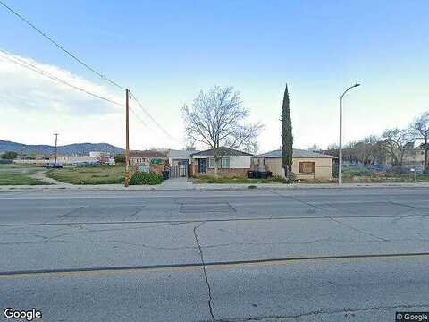 10Th, PALMDALE, CA 93550