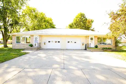 Henry, NEENAH, WI 54956