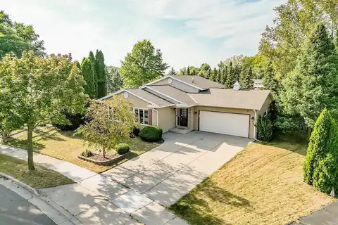 Erin, WAUKESHA, WI 53188