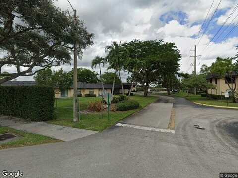 1St, PEMBROKE PINES, FL 33024